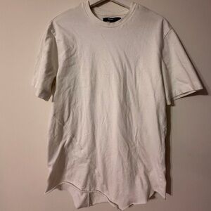 Fashion White with Designed Length Men's T-Shirt by FashionNova in Small size